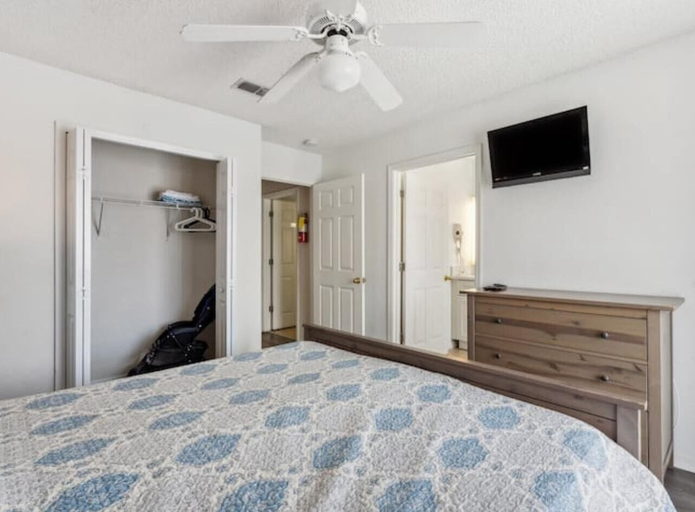 Bedroom 3, Beautiful Townhome at Lake Barkley With Pool View!, Osceola