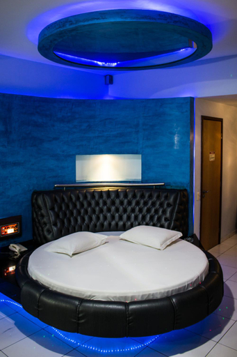 Bedroom 14