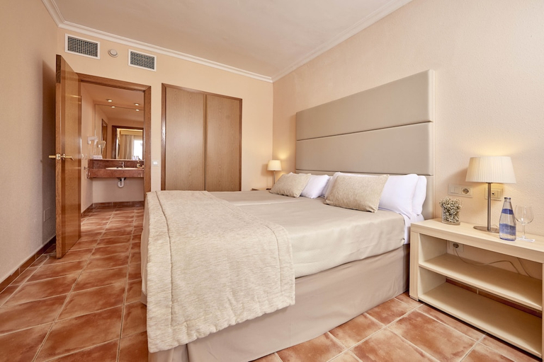 Bedroom 3, Zafiro Can Picafort, Baleares