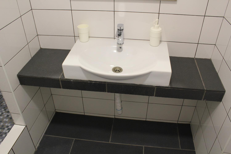 Bathroom 2, Hotel Inju Hills, Astana City