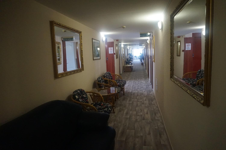 Others 3, Hotel Ajka Uzlethaz Panzio Ajka, Ajka