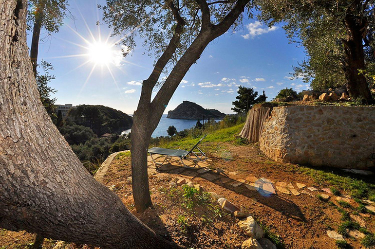 Garden, Dolphin Apartments, Ionian Islands