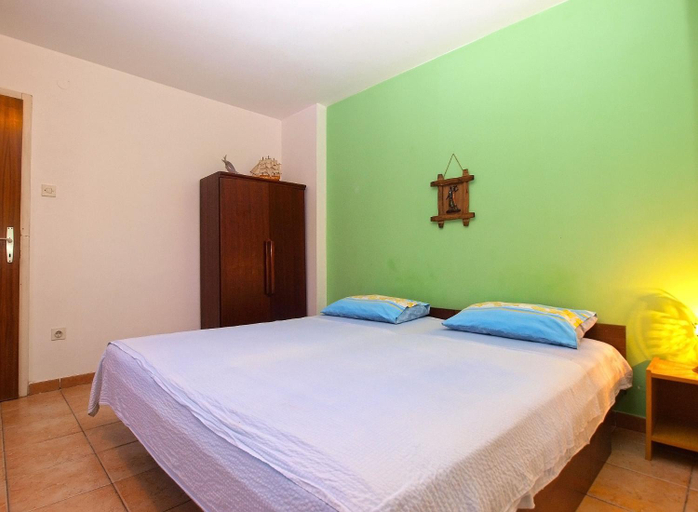 Others 3, Apartment 1453, Medulin