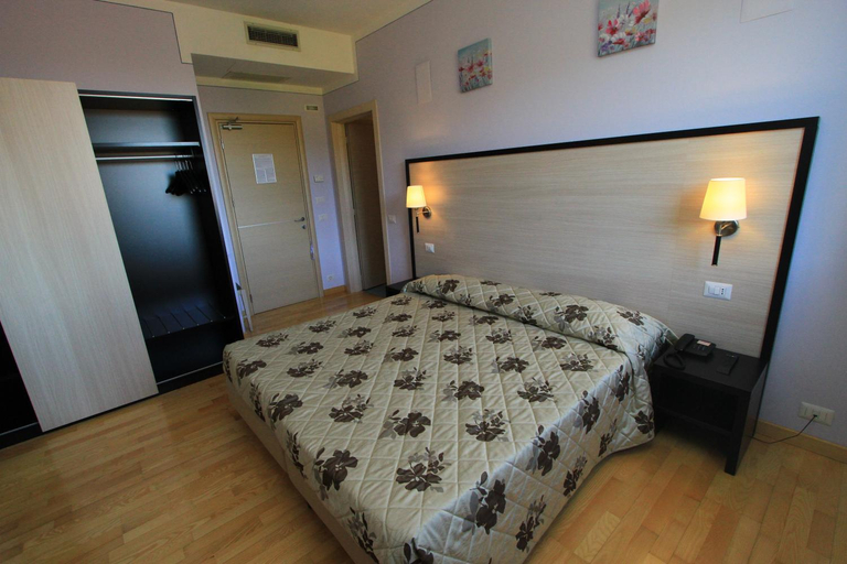 Bedroom 4, Villa Clorè Hotel & Spa, Modena
