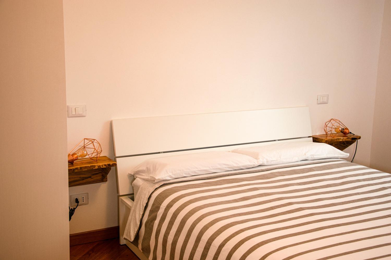 Bedroom 2, Villa Essenza - Rooms and Breakfast, Savona