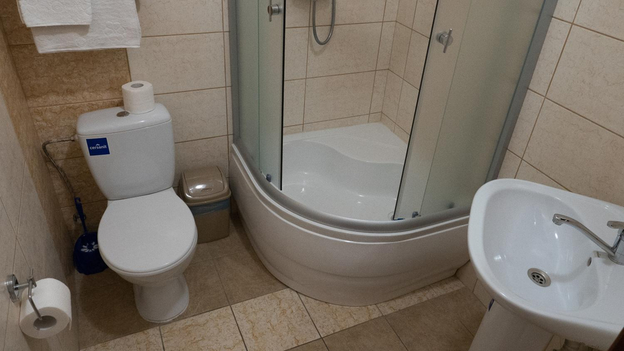 Bathroom 2, City Hostel, Kolomyis'kyi