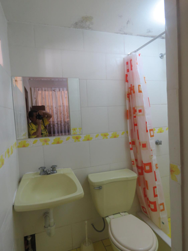 Bathroom 2, Casa particular de Jorge Edinson, Lima