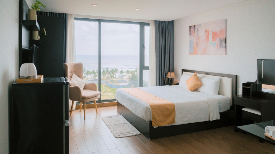 Bedroom 2, Horizon Front Beach Hotel Danang, Da Nang
