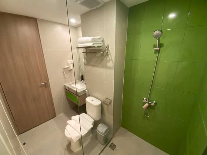 Bathroom 4