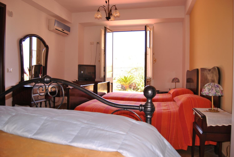 Others 3, B&B Villagata, Catania