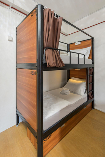 Bedroom 12