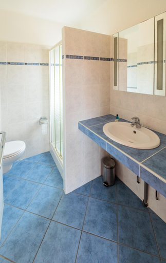 Bathroom, Le Bel Air, Rhône