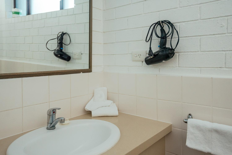 Bathroom 21