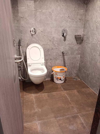 Bathroom 5, Hotel Metro Inn, Mumbai Suburban