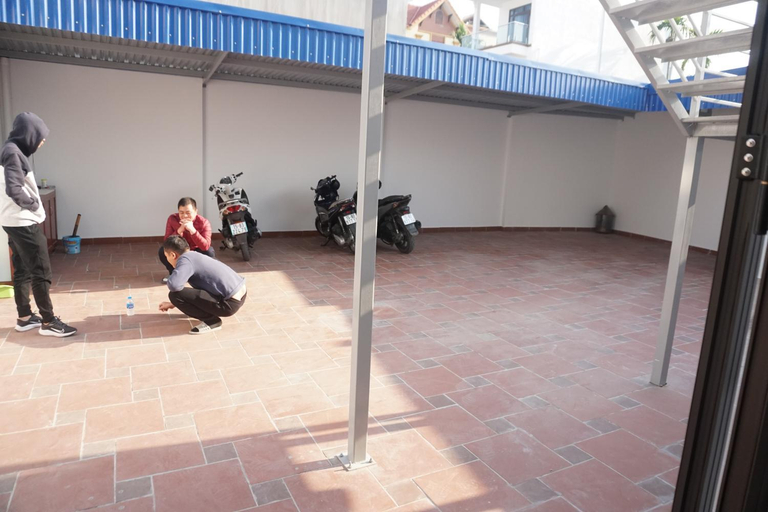 Others 4, Adal Motel, Kiến An