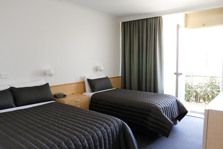 Bedroom 12