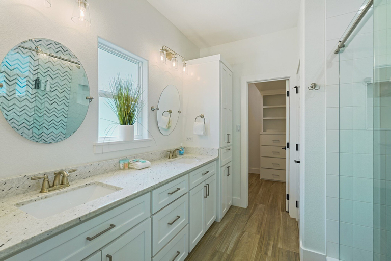 Bathroom 3, Chancla - Pet Friendly! Community Pool!, Nueces