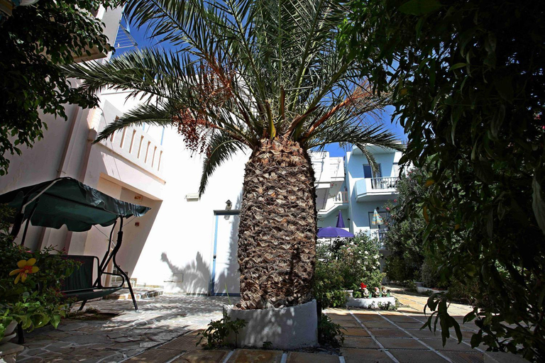 Others 4, Santa Irene, Crete