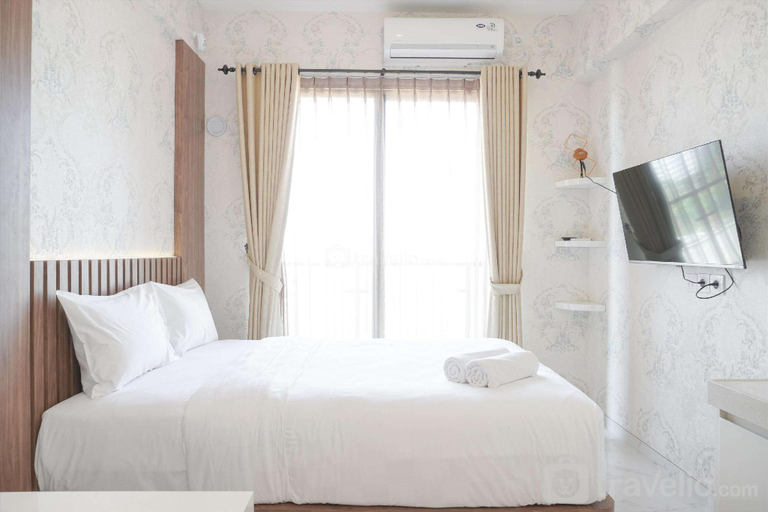 Warm & Cozy Stay Studio Sky House BSD By Travelio, South Tangerang