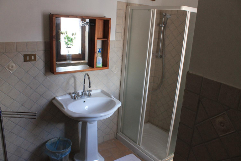 Bathroom 3, Arcus Casa Vacanze, Terni