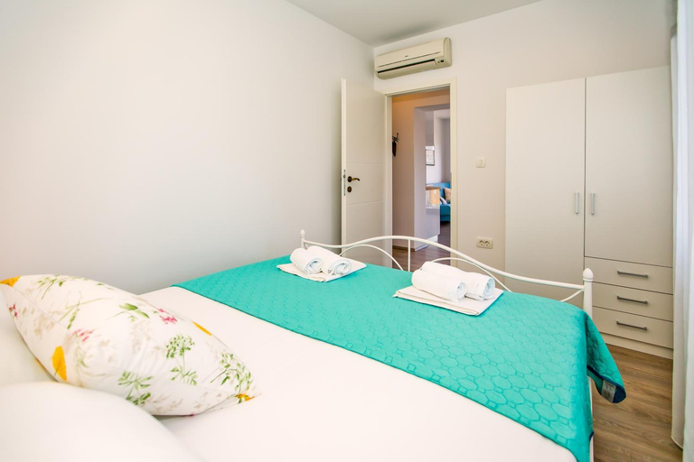 Others 3, Apartments Juric, Hvar