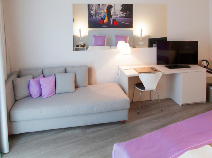 Bedroom 14