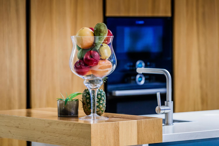 Food & Drinks 5, Luxury Apartment In The Old Palace, Sutivan