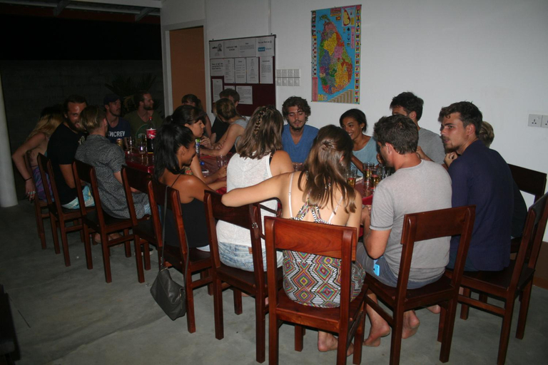 Food & Drinks, The Long Hostel, Pothuvil