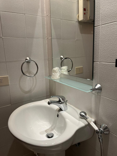 Bathroom 3, La Casa di Nazareth, Roma