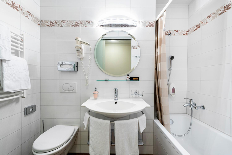 Bathroom 3, Hotel Federale, Lugano