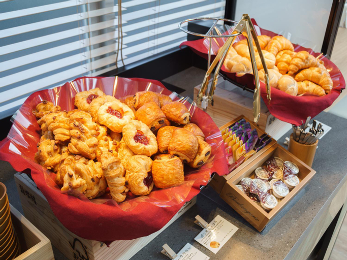Food & Drinks 6