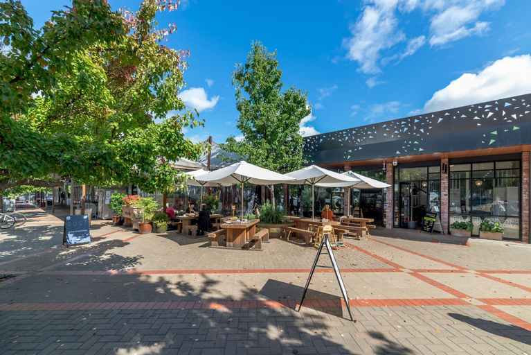 Cosy and convenient leafy apartment, Canberra