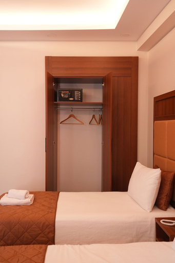 Bedroom 3, Keeper, Fatih