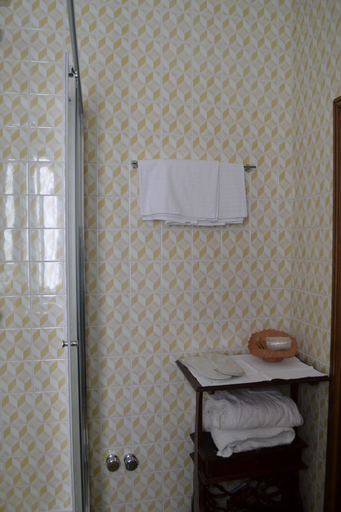 Bathroom 5, Hotel Roma, L'Aquila