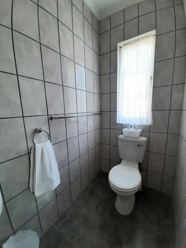 Others 3, De Graaff Manor, Cacadu