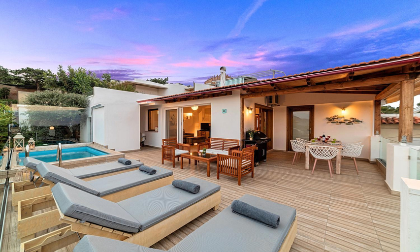 Sport & Beauty 2, Villa Carolina Private Pool, Crete