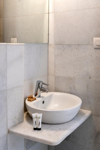 Bathroom, Galinos Hotel, South Aegean