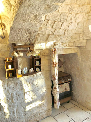 Others 3, Trulli Caroli, Taranto