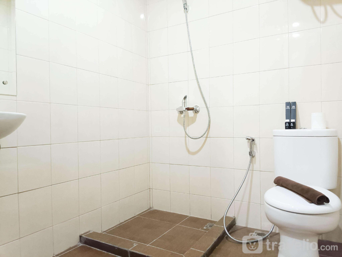 Bathroom 3, SpaciousComfort 3BR Vida View Makassar By Travelio, Makassar