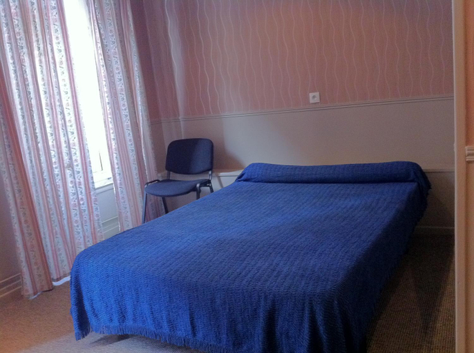 Bedroom, Hotel Des Arts, Paris