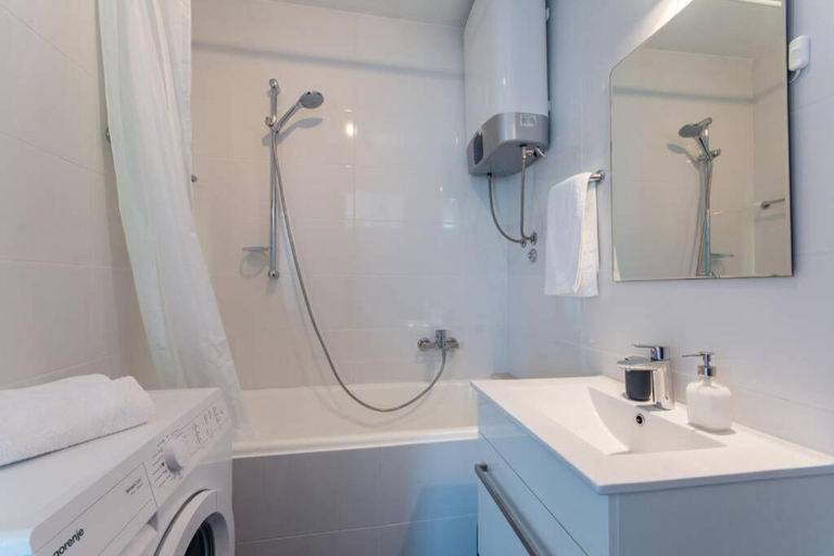 Bathroom 2, Flora three bedroom apartment near beach, Dubrovnik