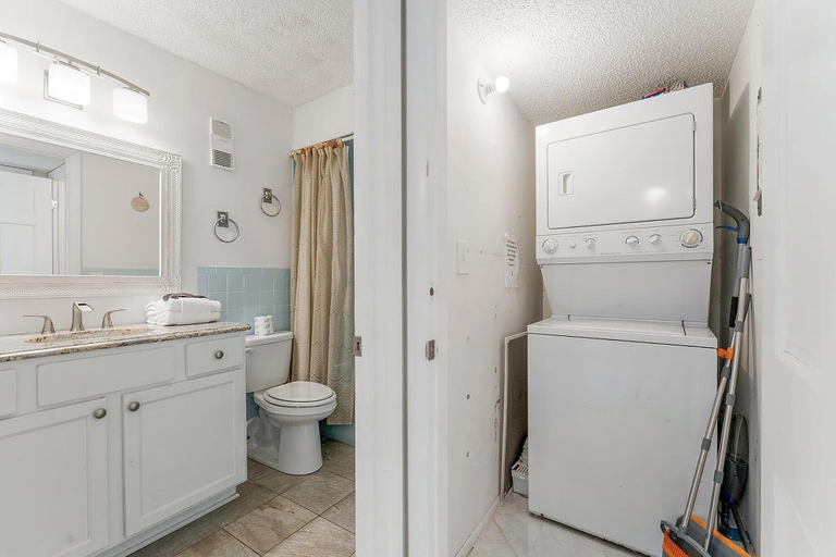 Bathroom 4, Regency Towers 1212, Bay