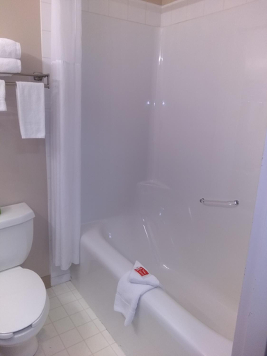 Bathroom 4, Econo Lodge Okotoks, Division No. 6