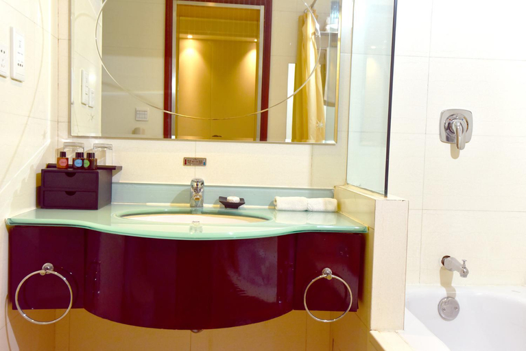 Bathroom 3, Gansu Dunhuang Hotel, Jiuquan