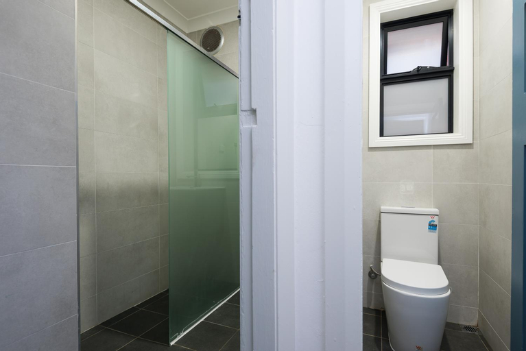 Bathroom 17