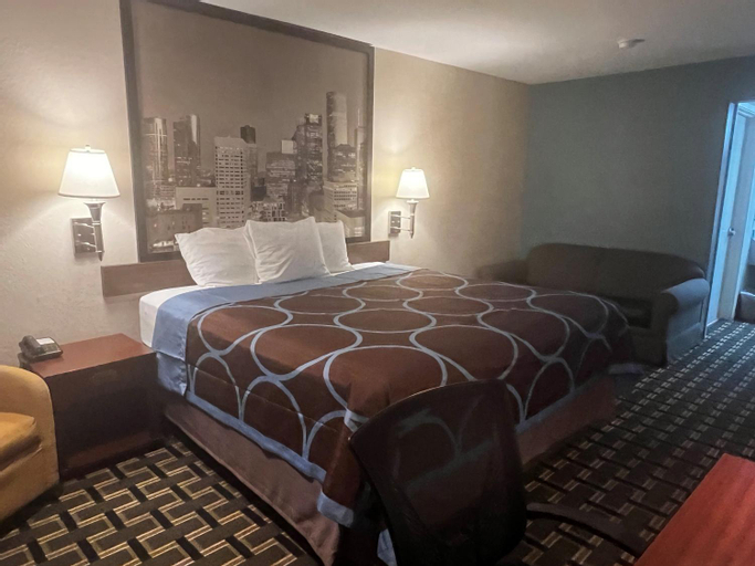 Bedroom 8