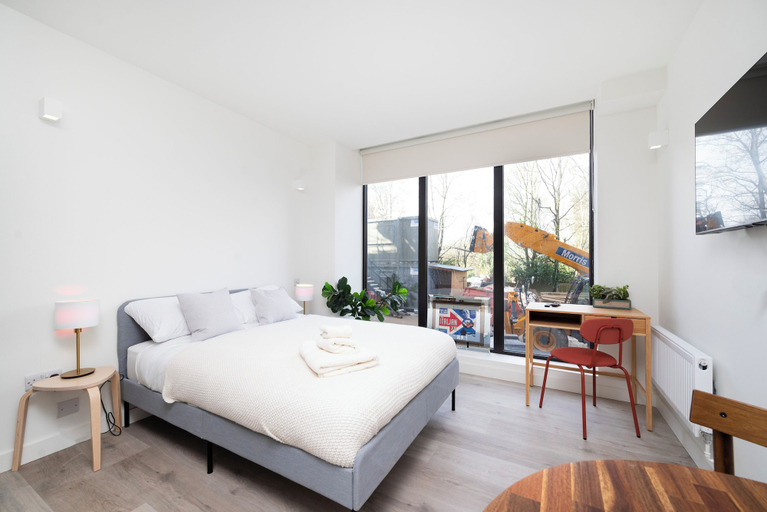 Bedroom 4, 190 Northolt Road - Campus Accommodation, London