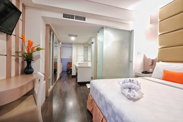Bedroom 12