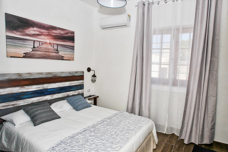Bedroom 2, B&B villa al mare, Bari