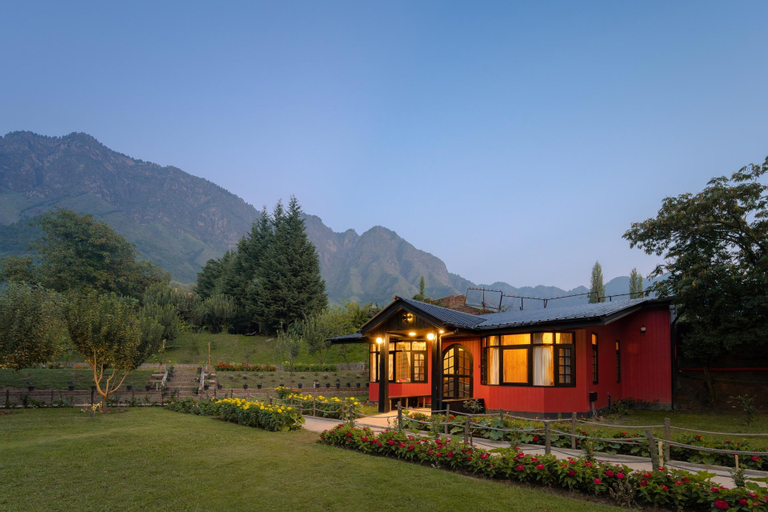 LohonoStays The Red Cottage, Srinagar